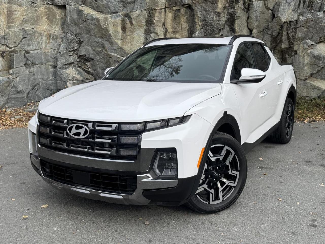 Used 2025 Hyundai Santa Cruz Ultimate AWD w/Colour Pkg for sale in Greater Sudbury, ON