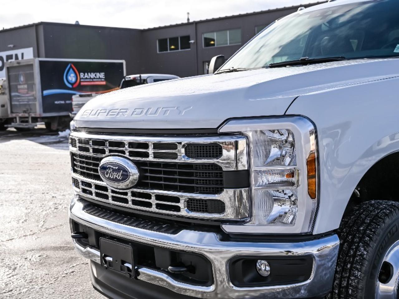 2026 Ford F-350 Super Duty DRW XLT Photo