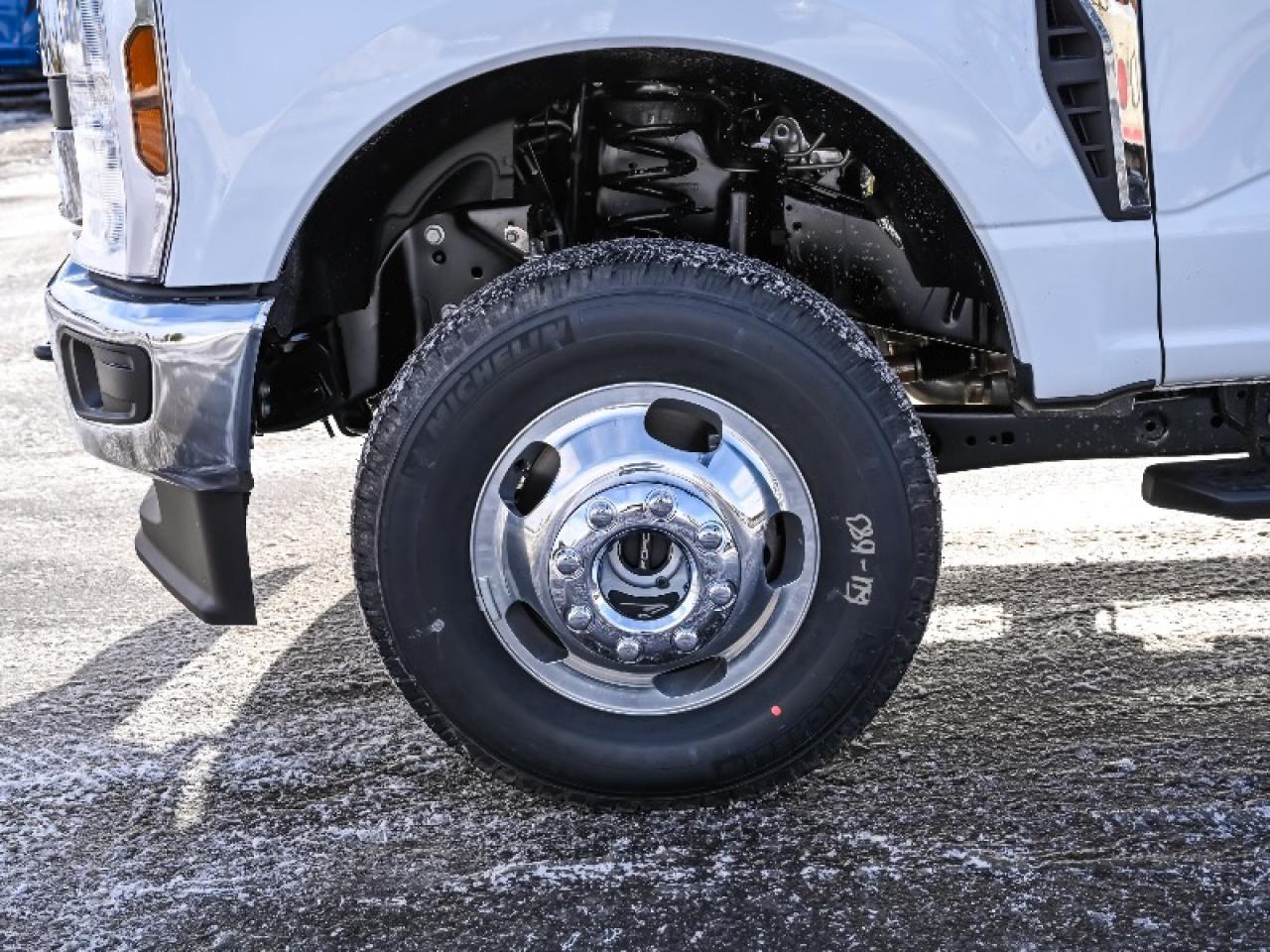 2026 Ford F-350 Super Duty DRW XLT Photo