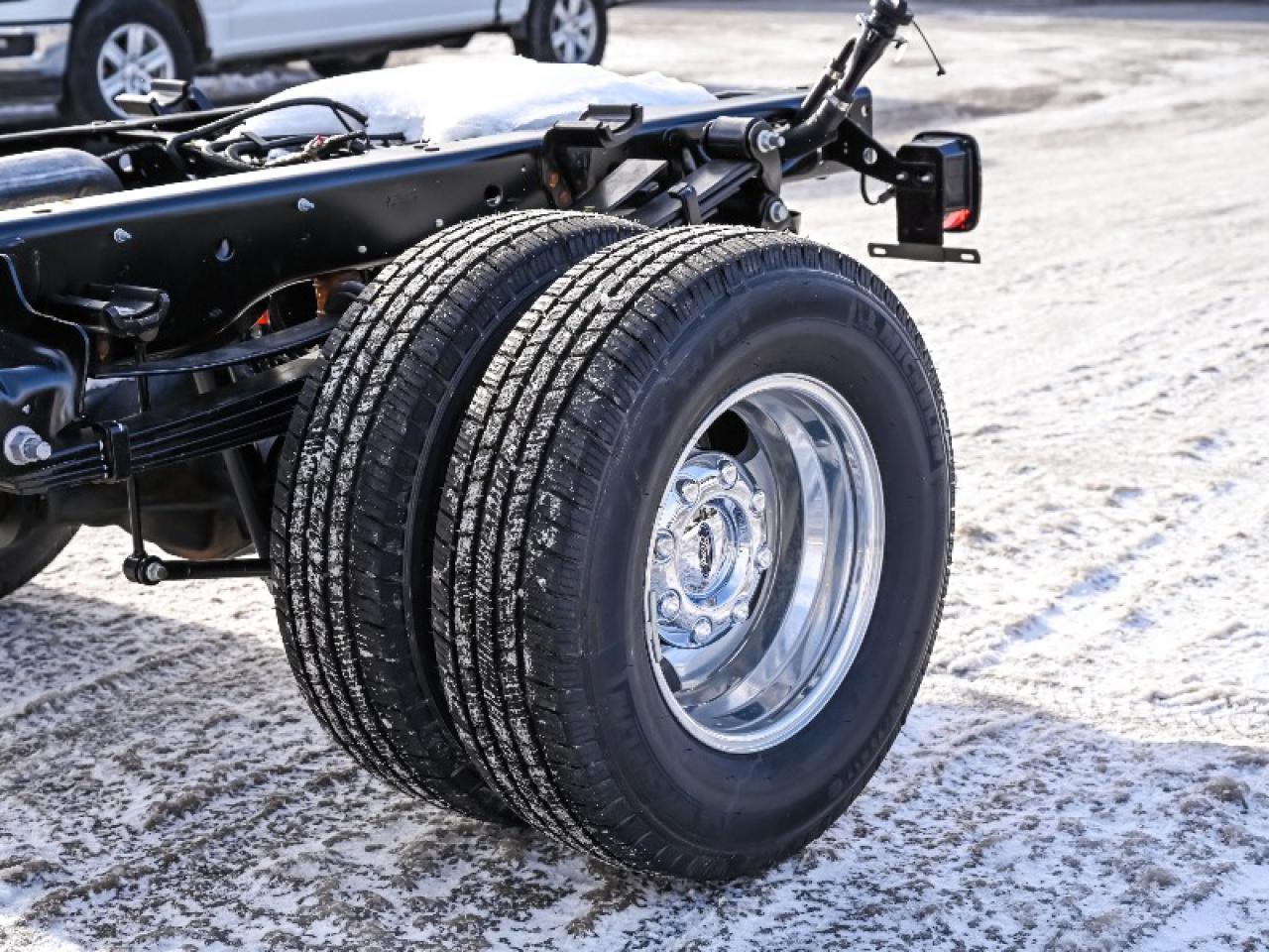 2026 Ford F-350 Super Duty DRW XLT Photo