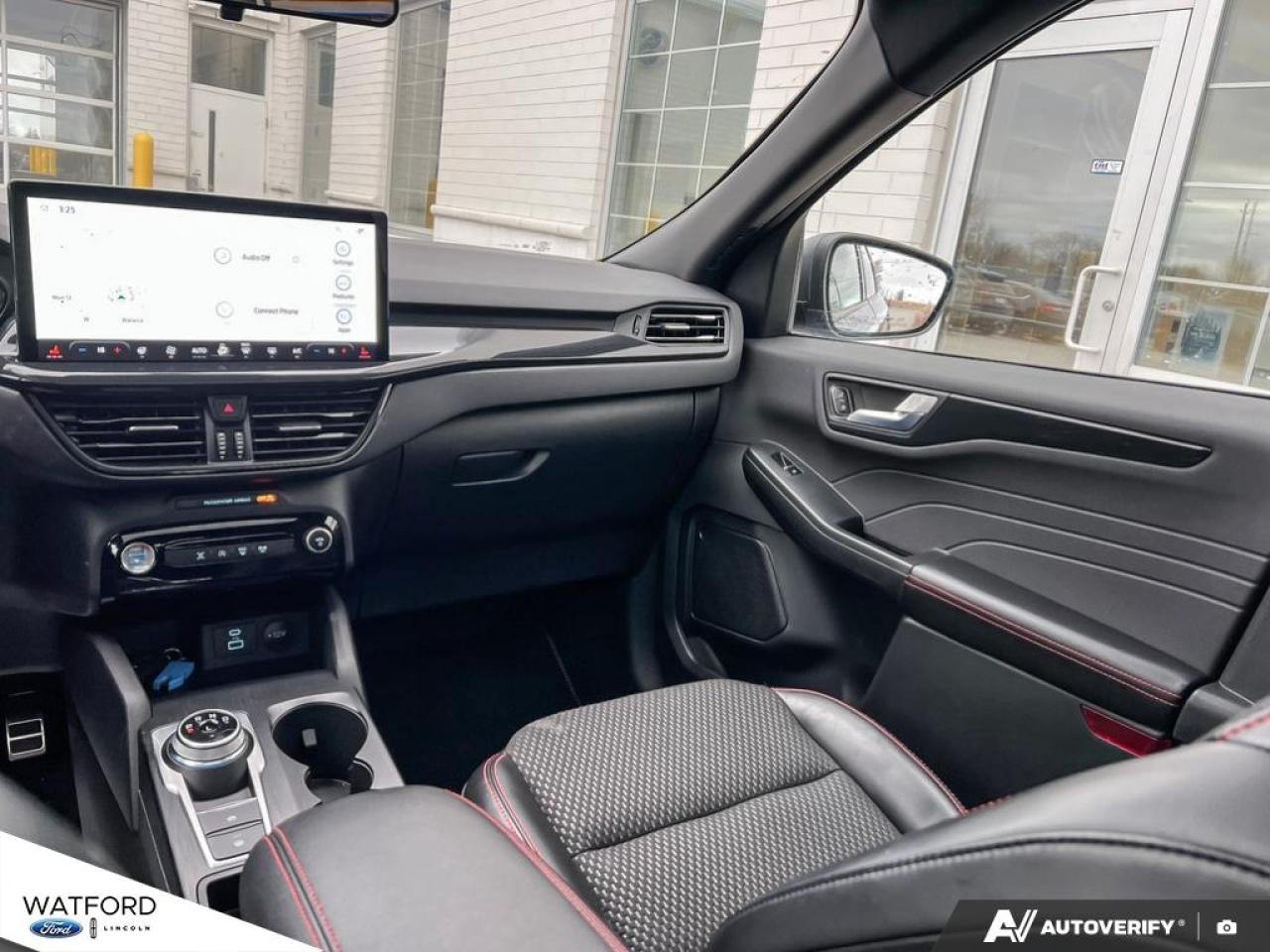 2023 Ford Escape ST-Line AWD Photo