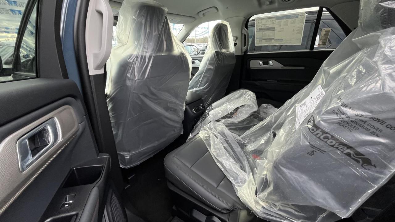 2026 Ford Explorer Active Photo3