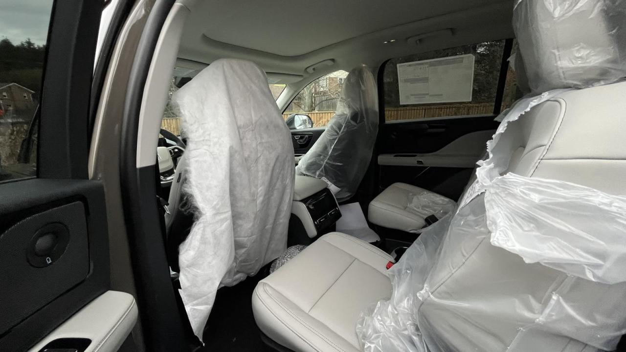 2026 Lincoln Aviator Premiere Photo3