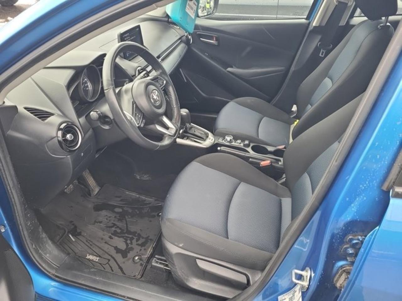 2020 Toyota Yaris Hatchback XLE | Heated Wheel + Seats | Rear Camera | CarPlay + Android | and More ! Photo2