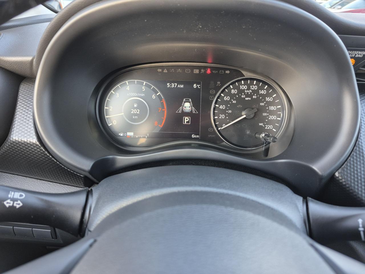 2025 Nissan Kicks Play SV FWD Photo25