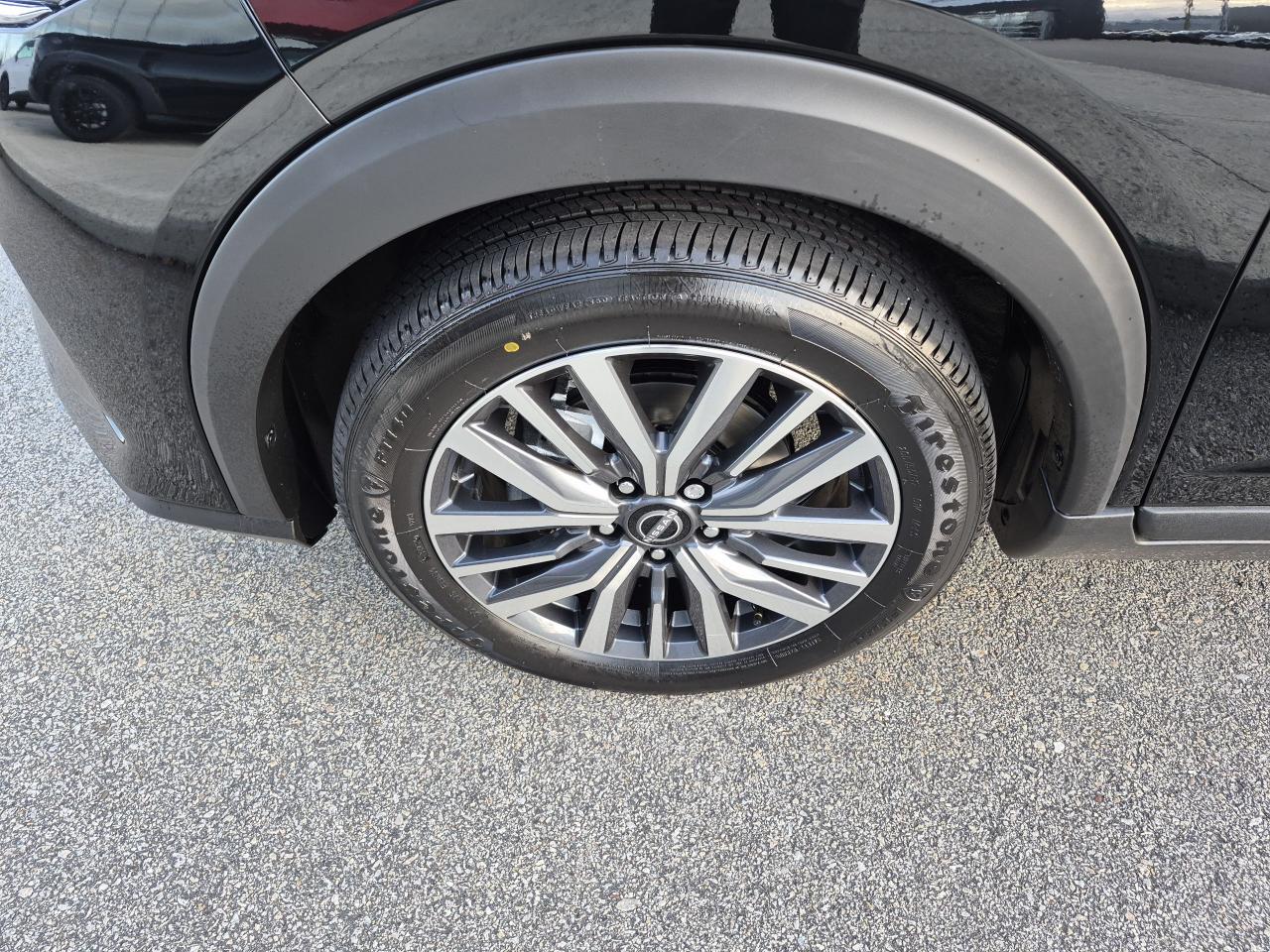 2025 Nissan Kicks Play SV FWD Photo33