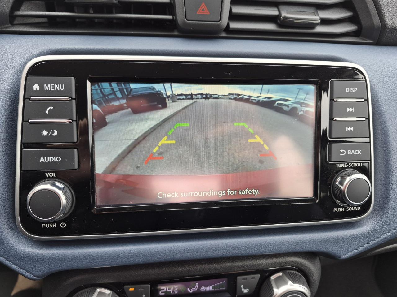 2025 Nissan Versa SV Photo29