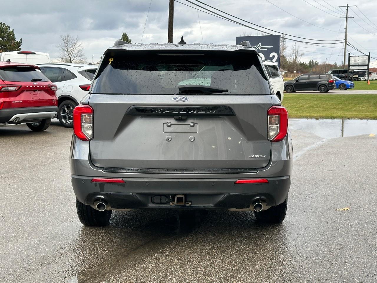 2022 Ford Explorer ST-LINE 4WD Photo