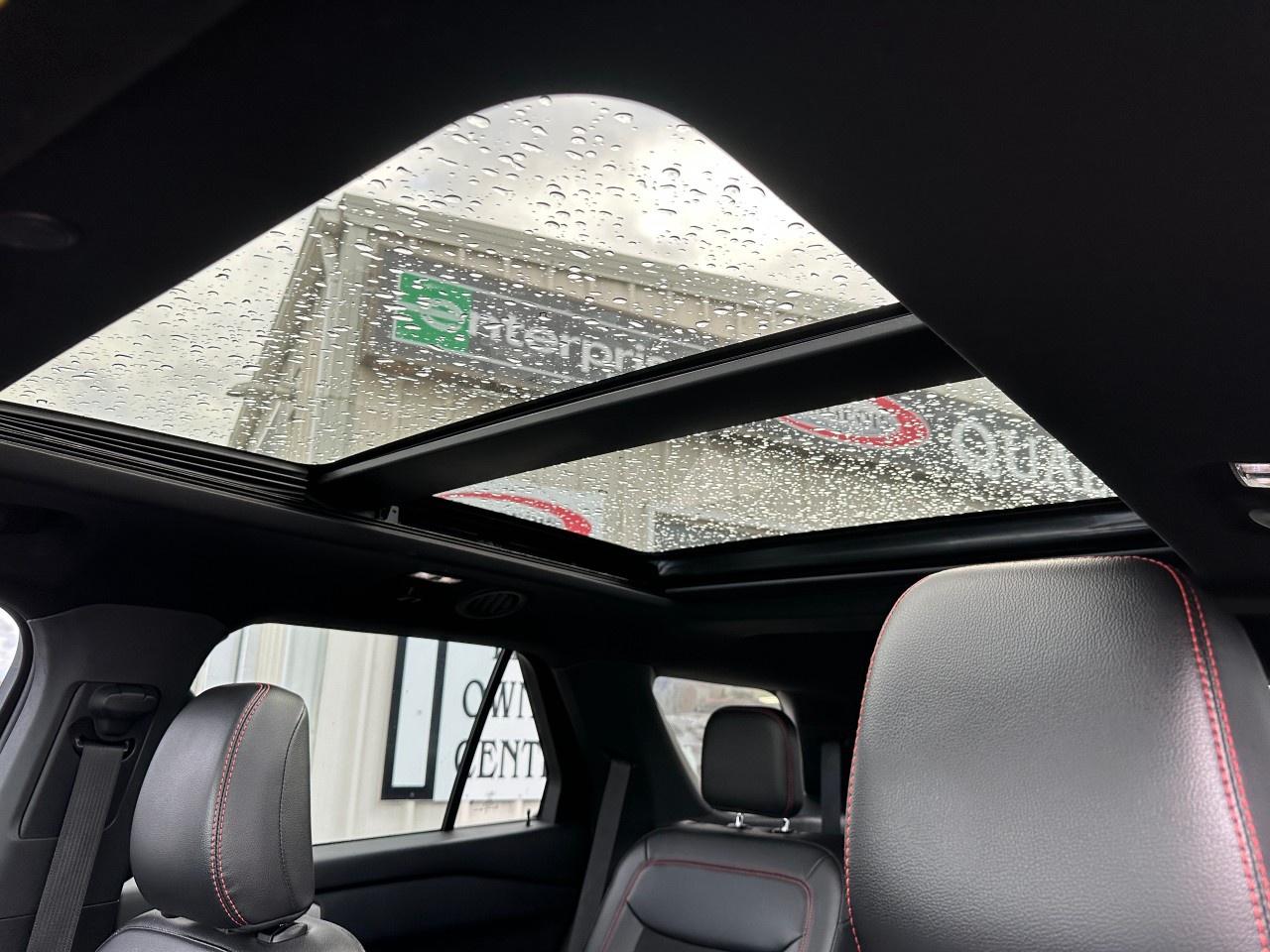 2022 Ford Explorer ST-LINE 4WD Photo