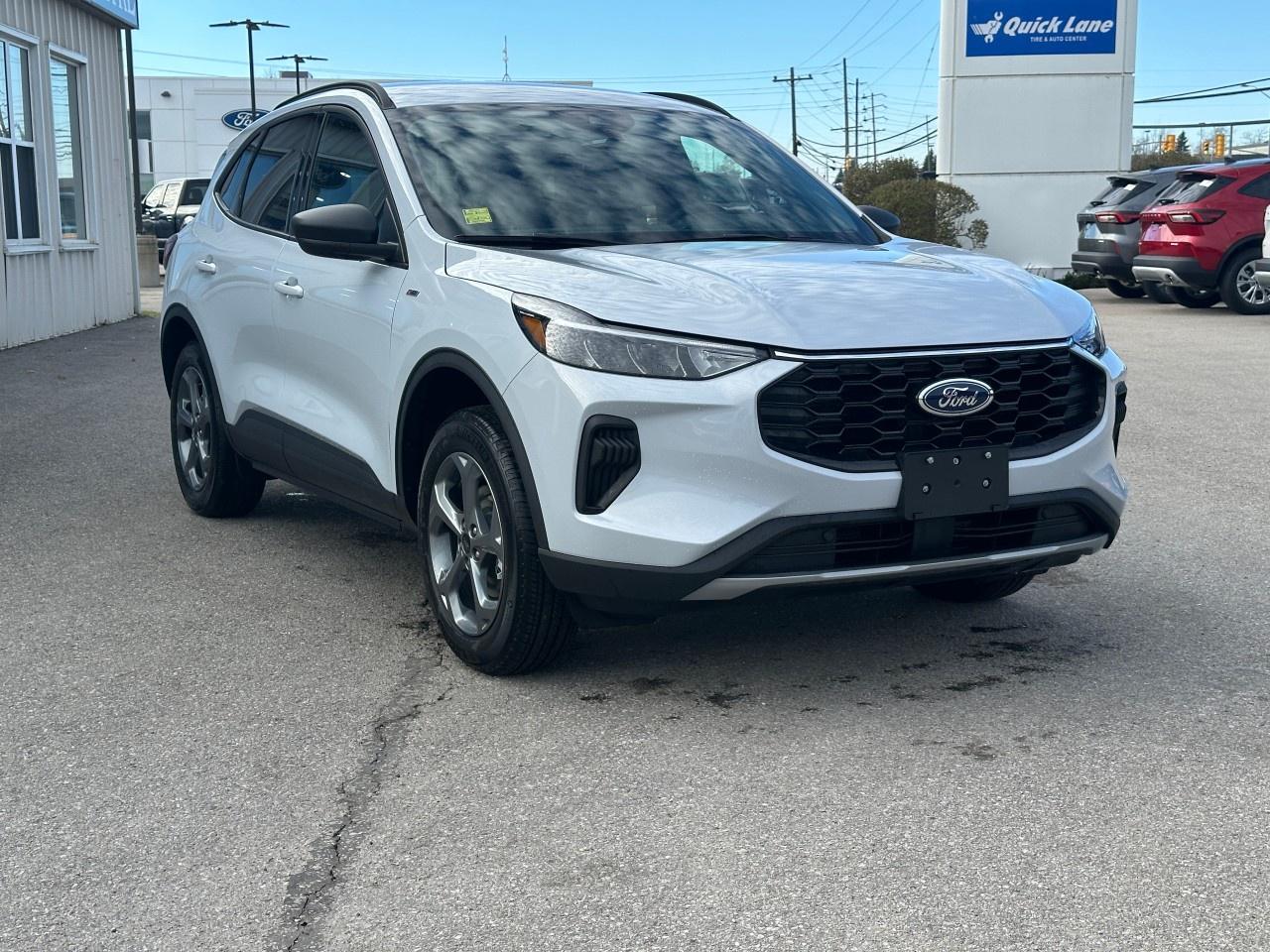 2026 Ford Escape ST-Line AWD Photo3