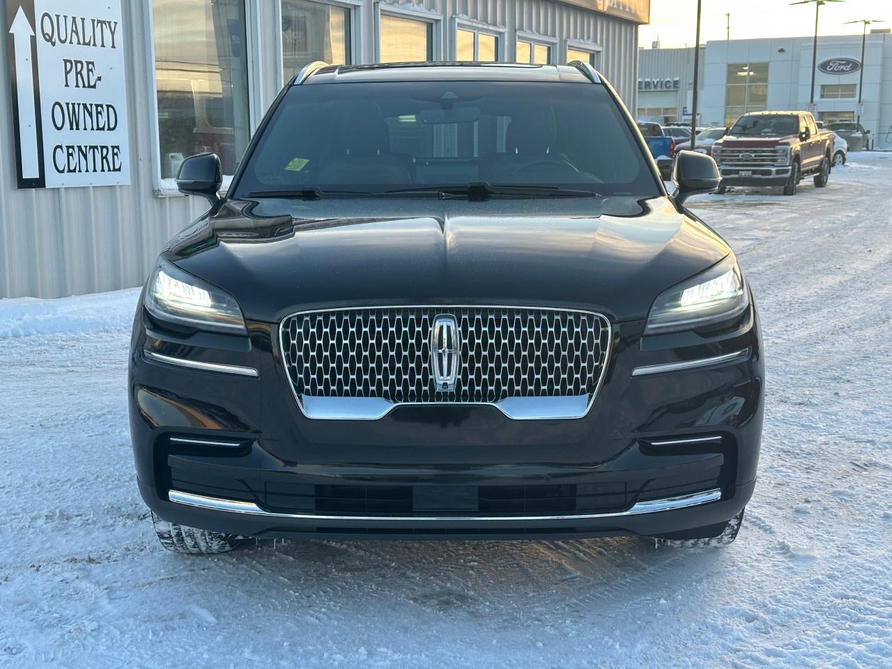 2022 Lincoln Aviator Reserve AWD Photo2