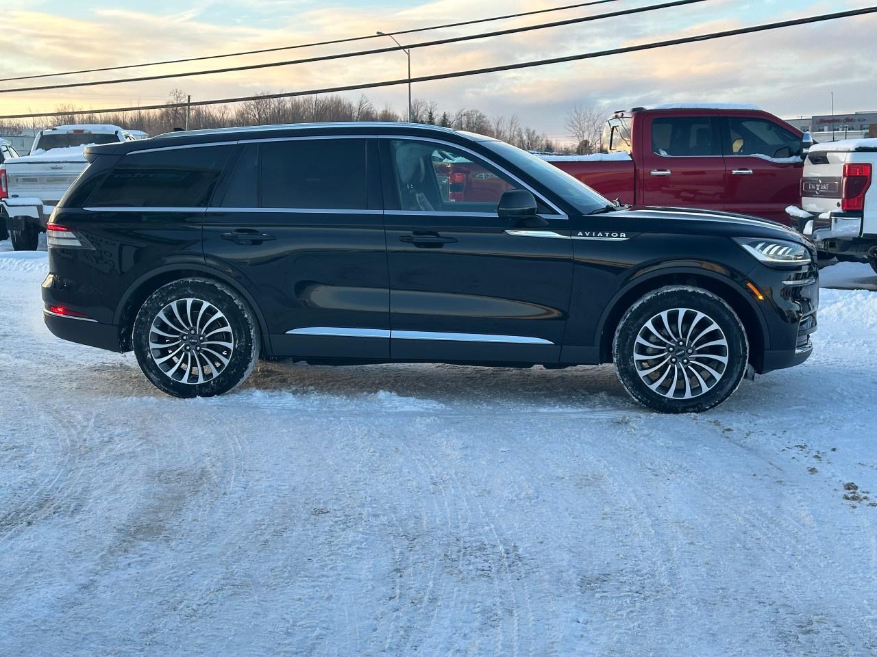 2022 Lincoln Aviator Reserve AWD Photo