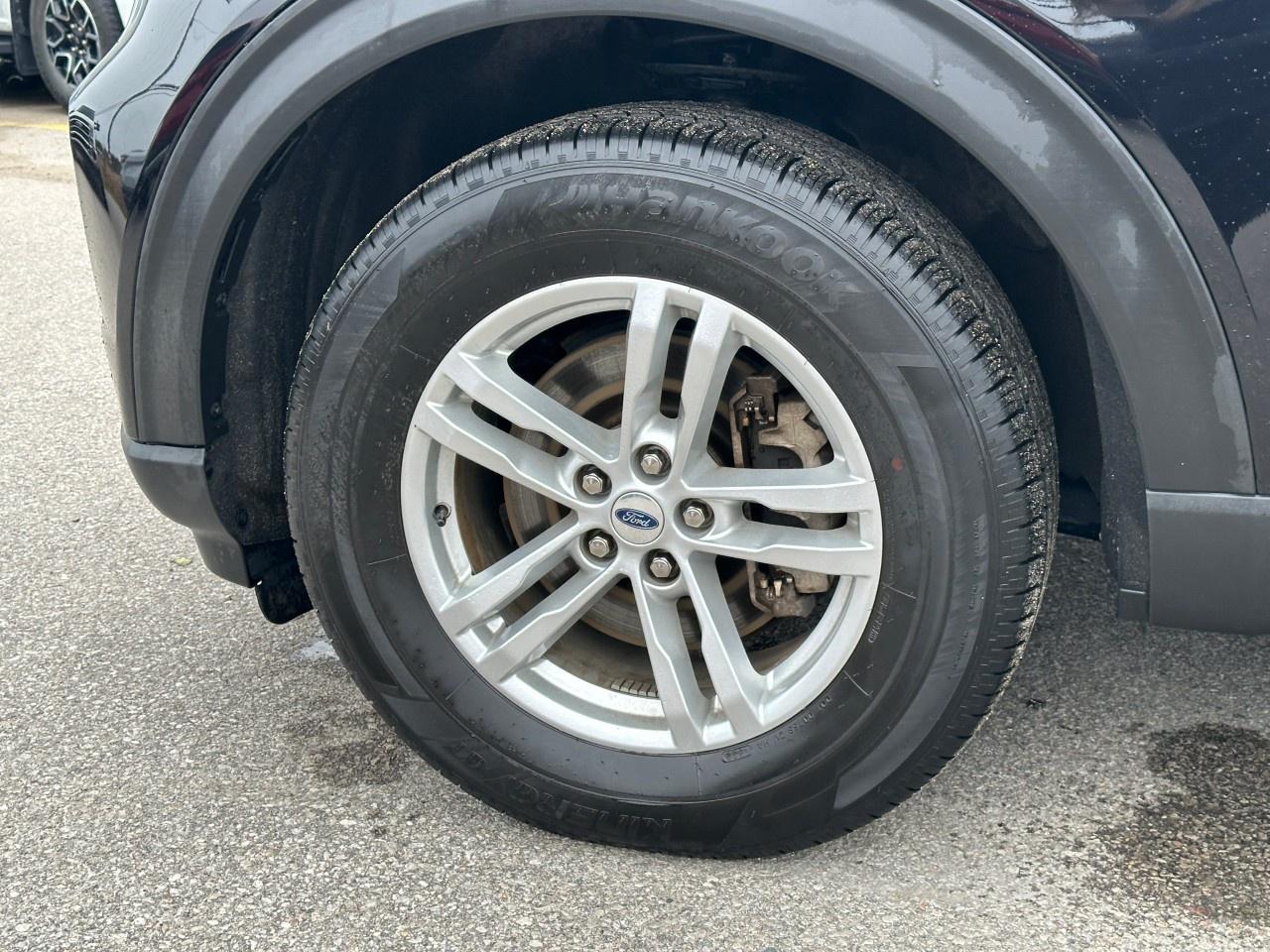 2022 Ford Explorer XLT 4WD Photo