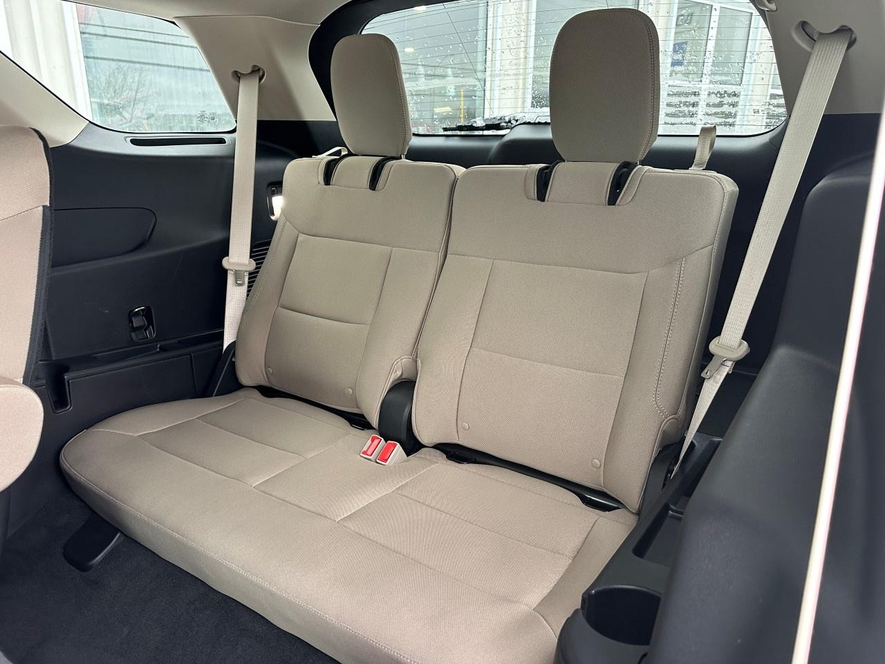 2022 Ford Explorer XLT 4WD Photo