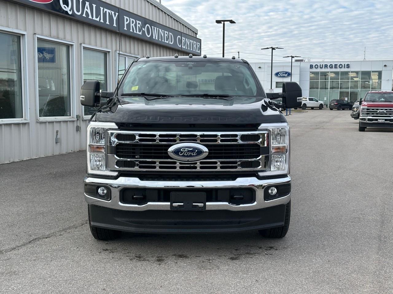 2026 Ford F-250 Super Duty SRW XLT 4WD CREW CAB 8' BOX Photo2