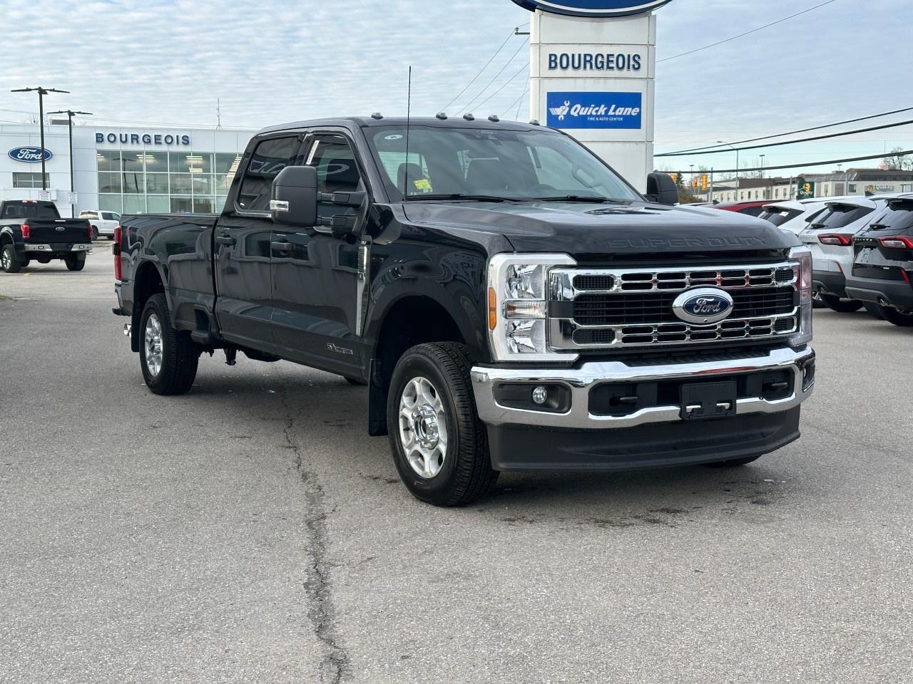 2026 Ford F-250 Super Duty SRW XLT 4WD CREW CAB 8' BOX Photo3