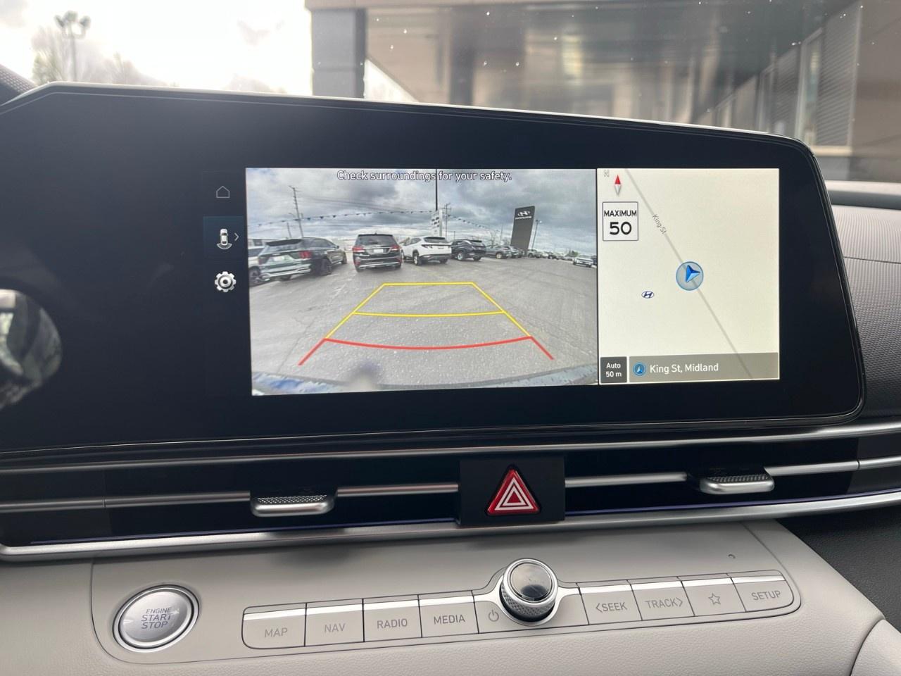 2026 Hyundai Elantra Luxury IVT w/Two-Tone Interior Photo