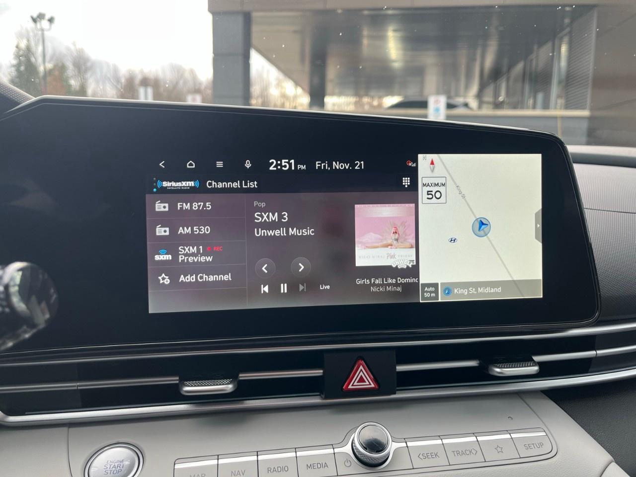 2026 Hyundai Elantra Luxury IVT w/Two-Tone Interior Photo