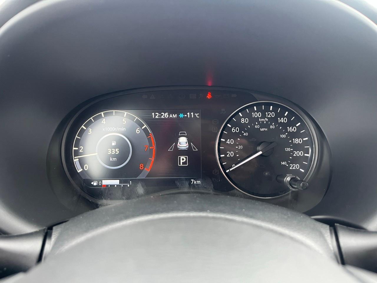 2025 Nissan Kicks Play SV FWD Photo