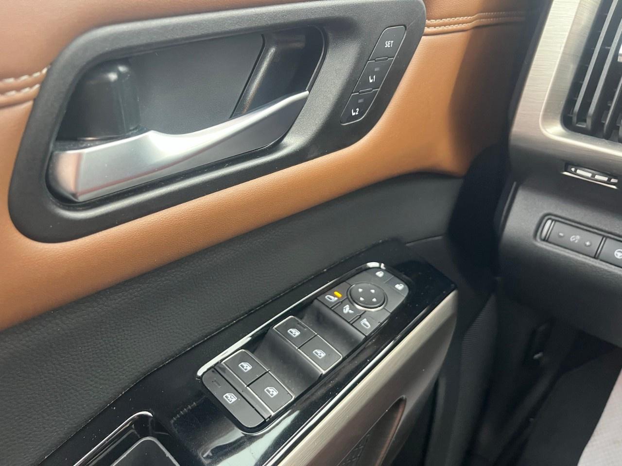 2024 Nissan Pathfinder Platinum 4WD Photo