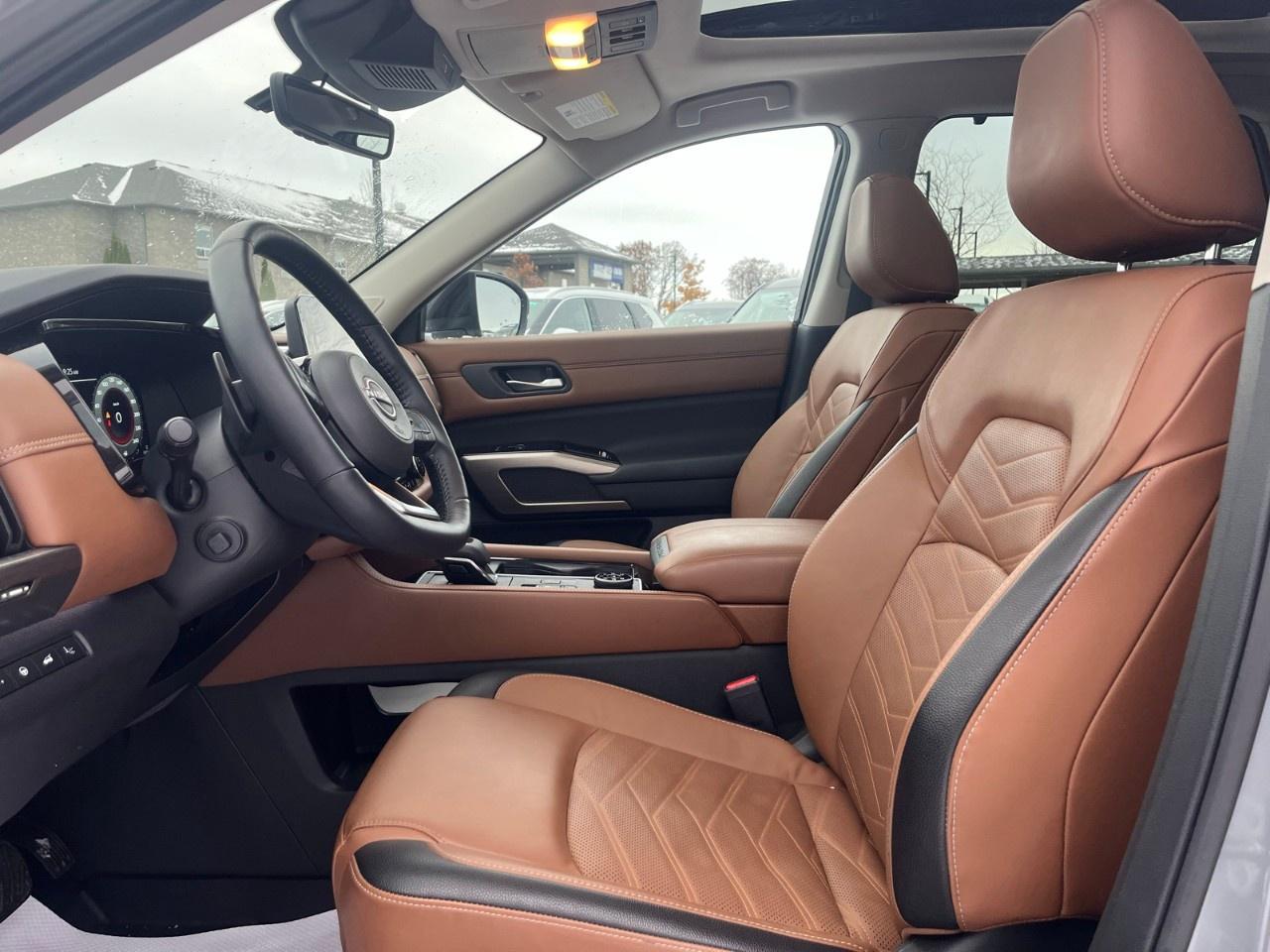 2024 Nissan Pathfinder Platinum 4WD Photo