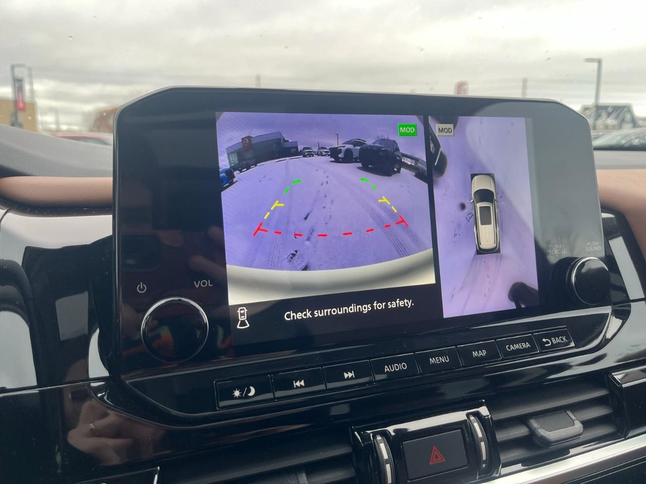 2024 Nissan Pathfinder Platinum 4WD Photo