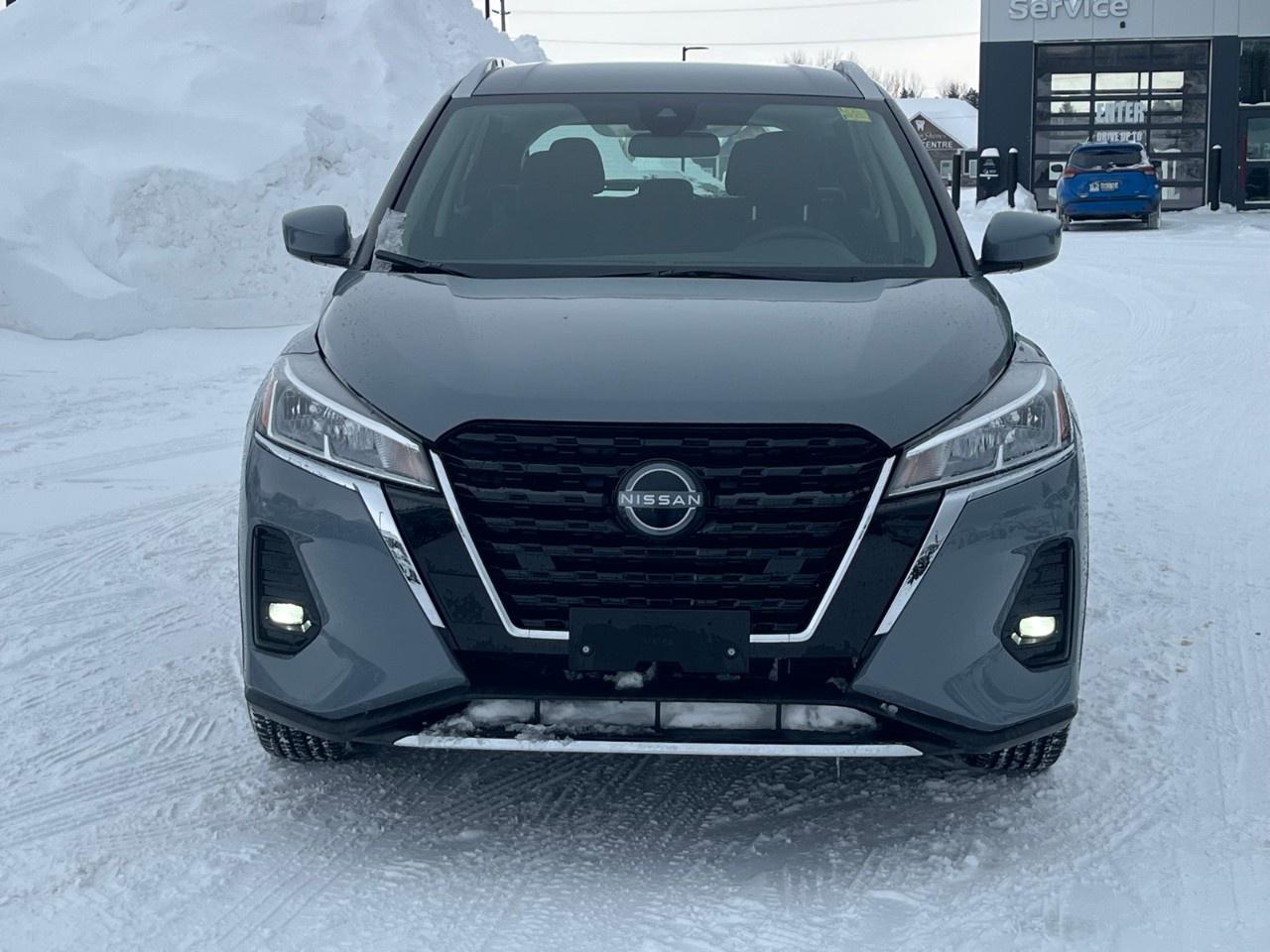 2025 Nissan Kicks Play SV FWD Photo