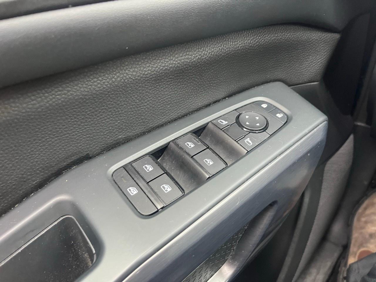 2023 Nissan Pathfinder Rock Creek 4WD Photo