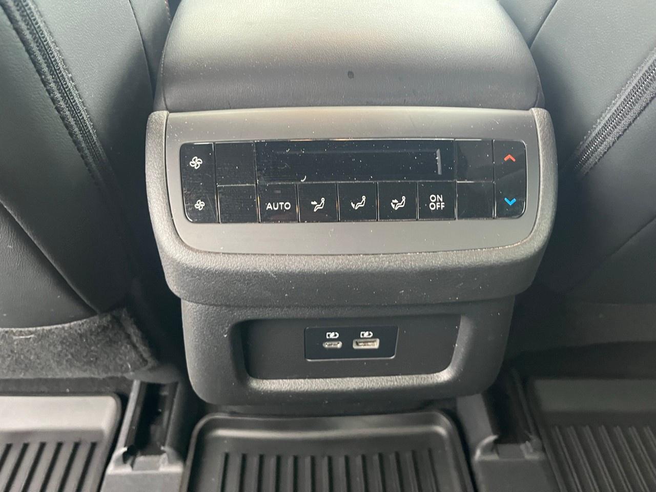 2023 Nissan Pathfinder Rock Creek 4WD Photo