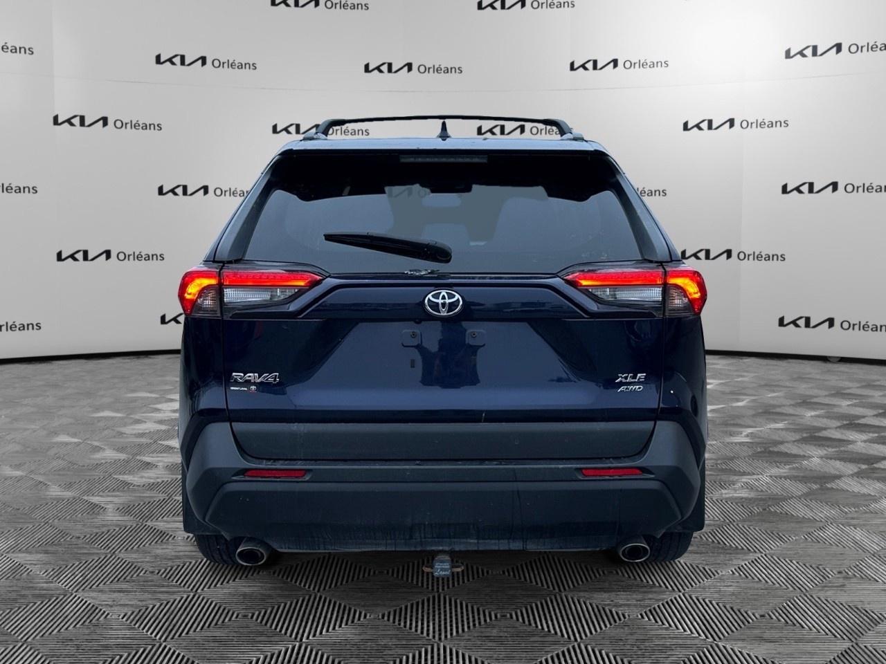2021 Toyota RAV4 XLE AWD Photo