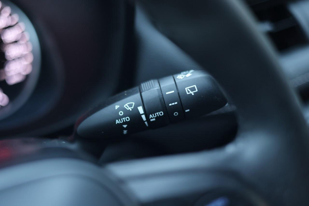 2021 Toyota RAV4 XLE AWD Photo