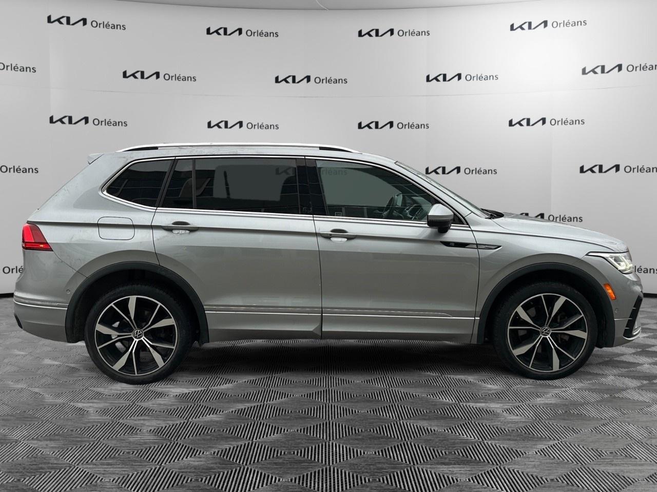 2022 Volkswagen Tiguan HIGHLINE R-LINE 4MOTION Photo3