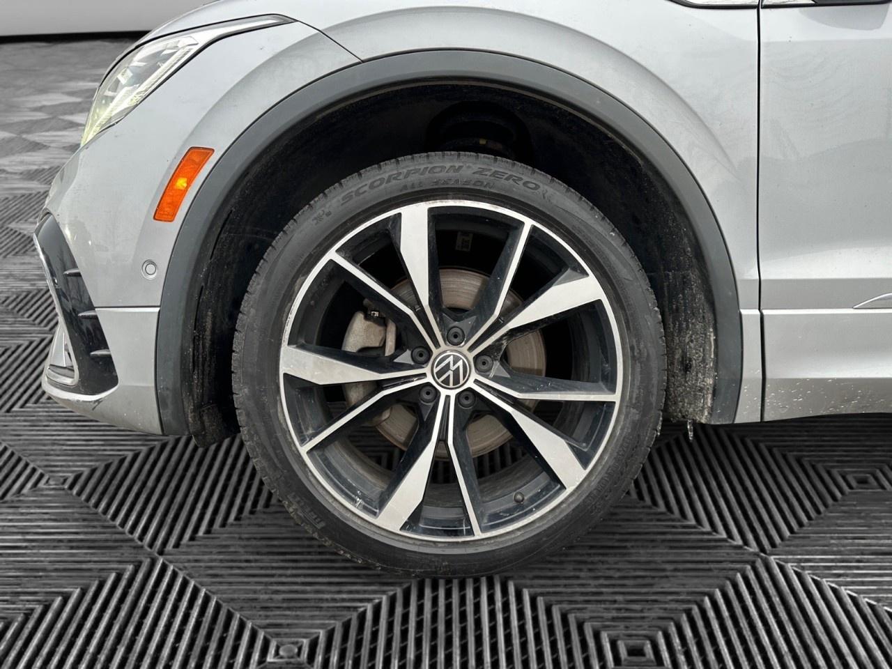 2022 Volkswagen Tiguan HIGHLINE R-LINE 4MOTION Photo