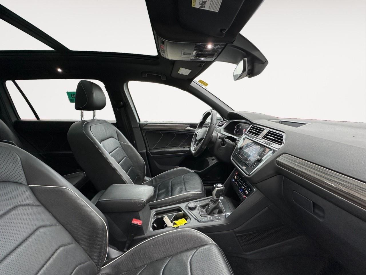 2022 Volkswagen Tiguan HIGHLINE R-LINE 4MOTION Photo