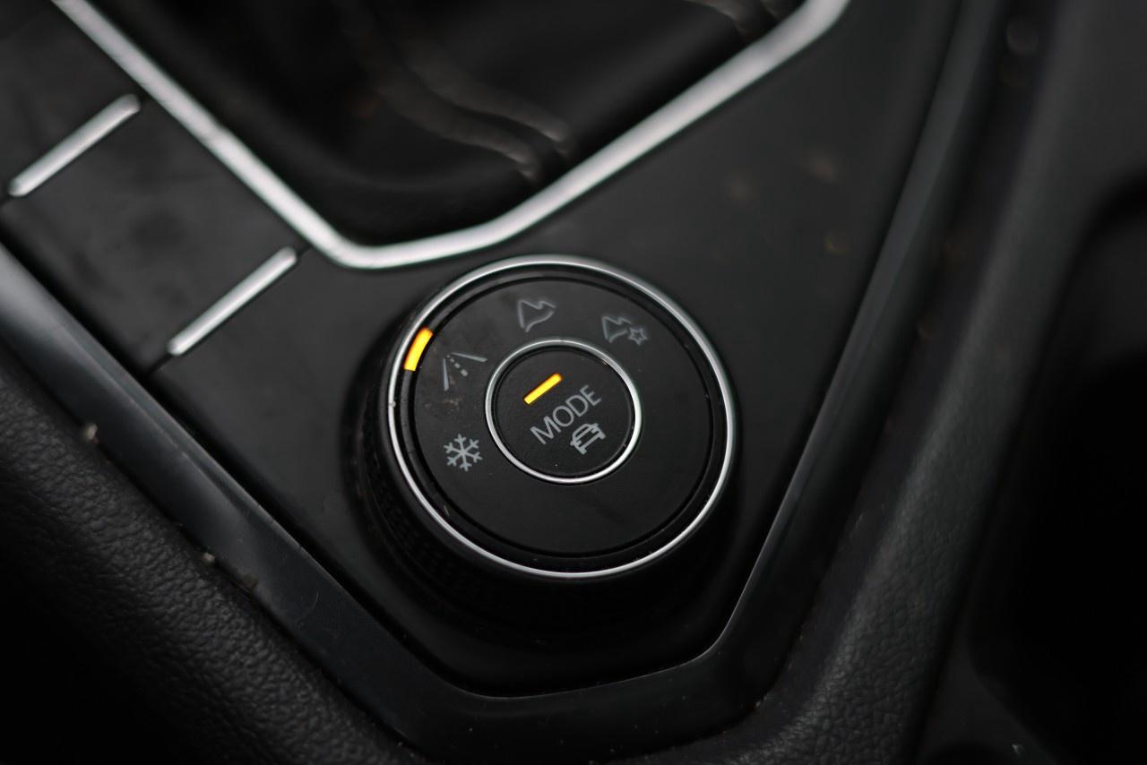 2022 Volkswagen Tiguan HIGHLINE R-LINE 4MOTION Photo