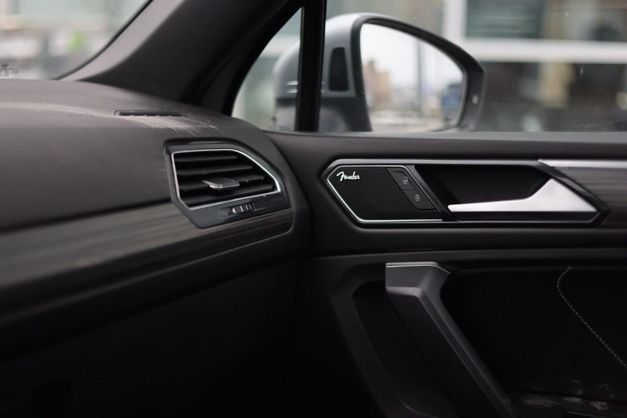 2022 Volkswagen Tiguan HIGHLINE R-LINE 4MOTION Photo