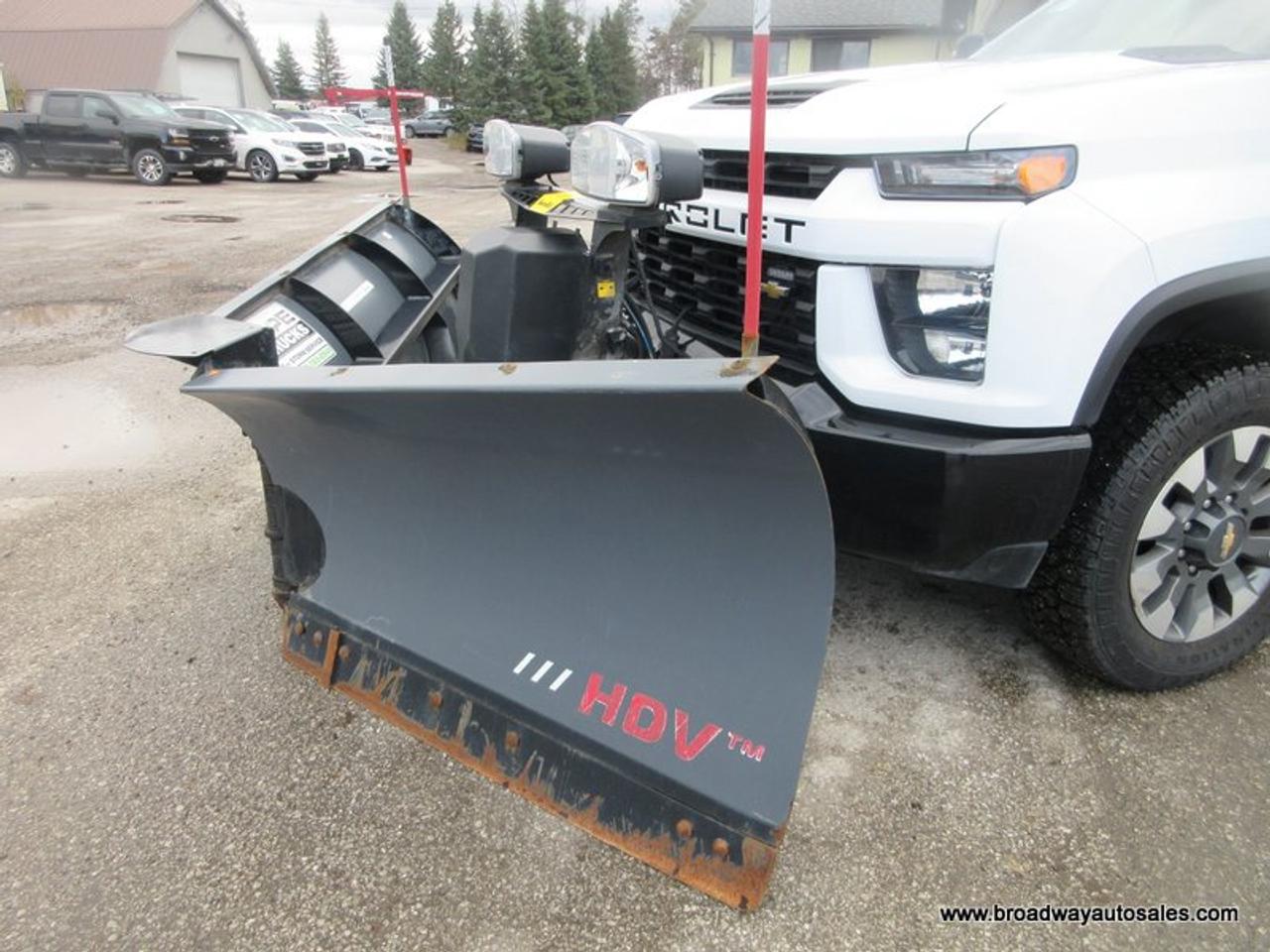 2022 Chevrolet Silverado 2500 3/4 TON CUSTOM-LS-MODEL 6 PASSENGER 6.6L - V8.. 4X4.. CREW-CAB.. 6.6-FOOT-BOX.. SNOW-EX-V-PLOW.. BACK-UP CAMERA.. BLUETOOTH SYSTEM.. Photo