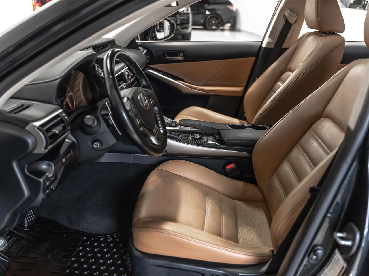 2017 Lexus IS IS 350|LUXURY|MARK LEVINSON|BLINDSPOT|ADAPT CRUISE|NAVI|REARCAM Photo