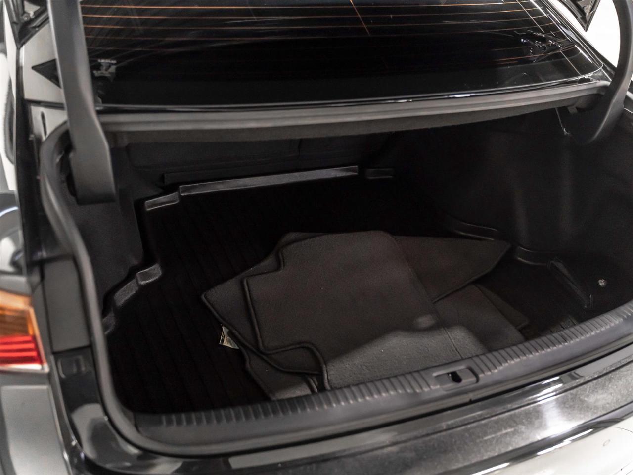 2017 Lexus IS IS 350|LUXURY|MARK LEVINSON|BLINDSPOT|ADAPT CRUISE|NAVI|REARCAM Photo