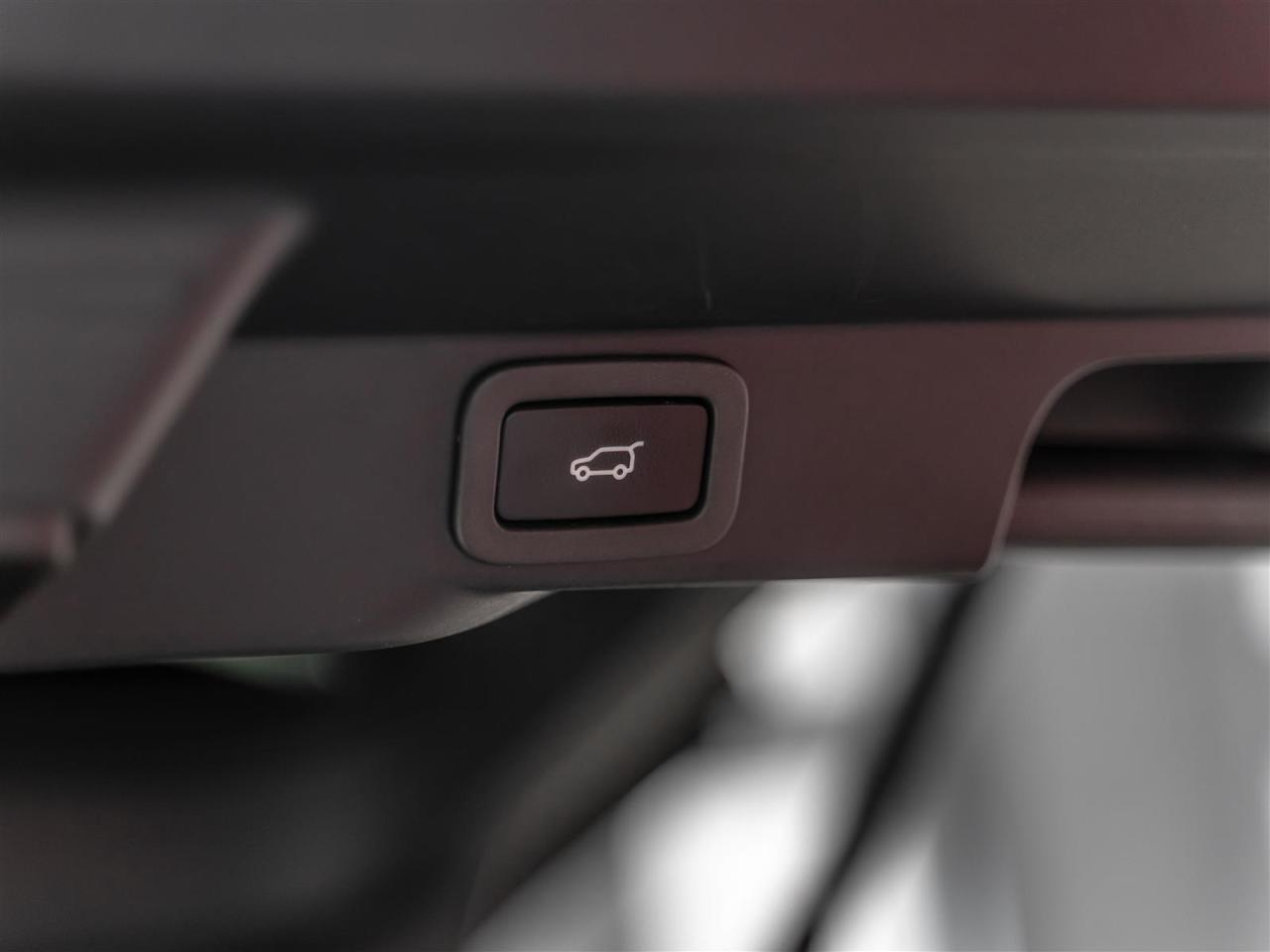 2019 Land Rover Range Rover Sport $425 BI WEEKLY $5000 DOWN|AUTOBIOGRAPHY|ADAPT CRUISE|MASSAGE|HEADS-UP|MERIDIAN|360CAM Photo