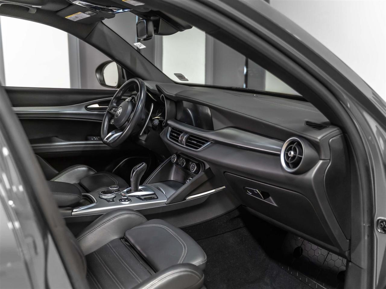 2022 Alfa Romeo Stelvio $299 BI WEEKLY $3500 DOWN |VELOCE|Q4|ADAPT CRUISE|HARMAN KARDON|BLINDSPOT|PANO|LOADED Photo