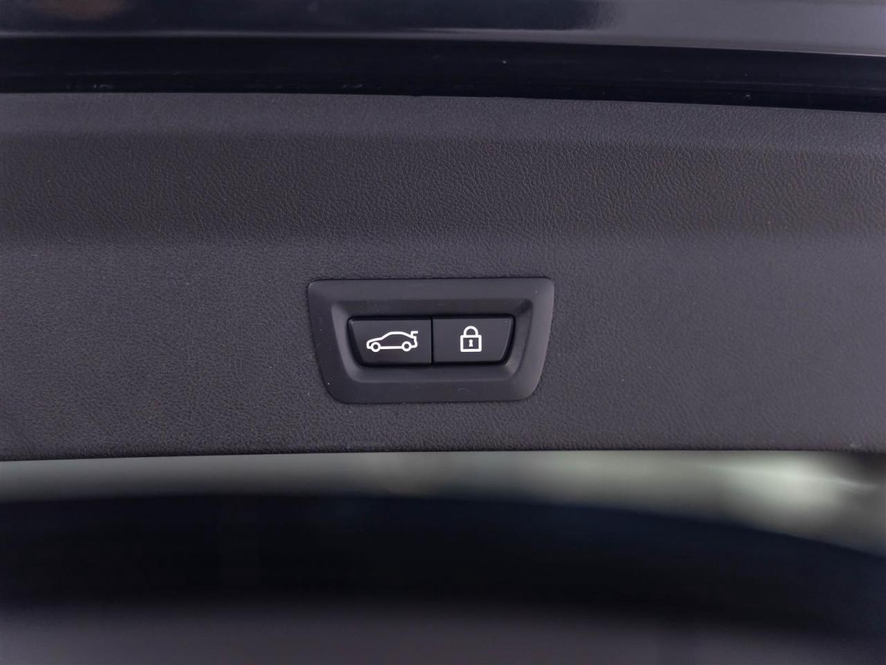 2018 BMW X3 xDrive30i|M SPORT|HEADS-UP|BLINDSPOT|LANE DEPART|APPLE CARPLAY Photo