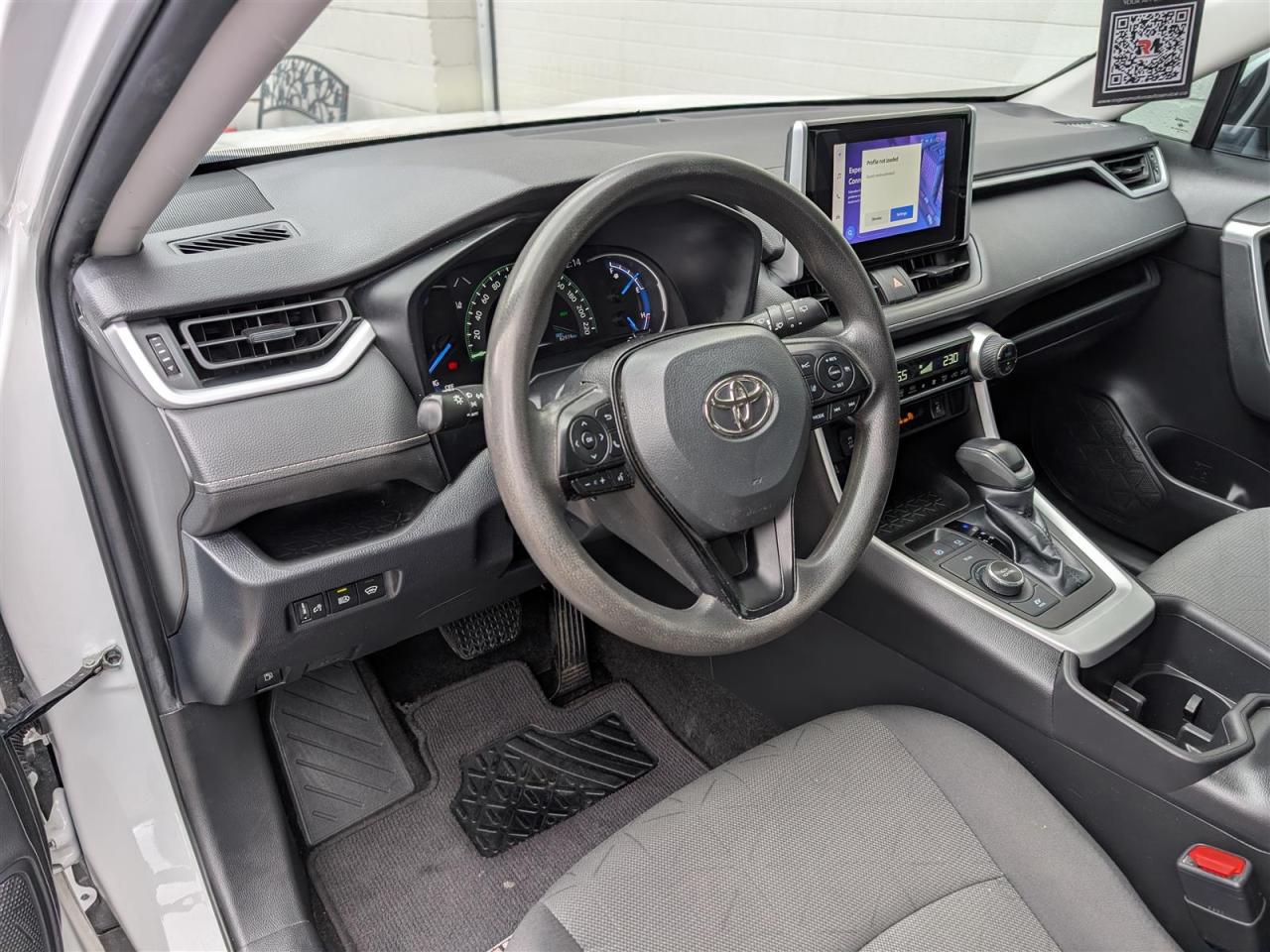 2023 Toyota RAV4 Hybrid LE AWD - REV CAM - HTD SEATS - TECH FEATS