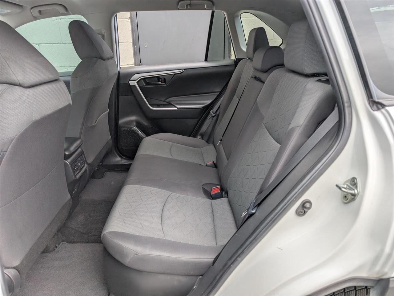 2023 Toyota RAV4 Hybrid LE AWD - REV CAM - HTD SEATS - TECH FEATS