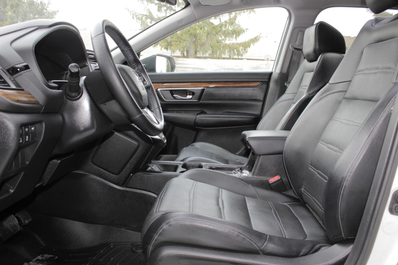 2017 Honda CR-V Touring Photo