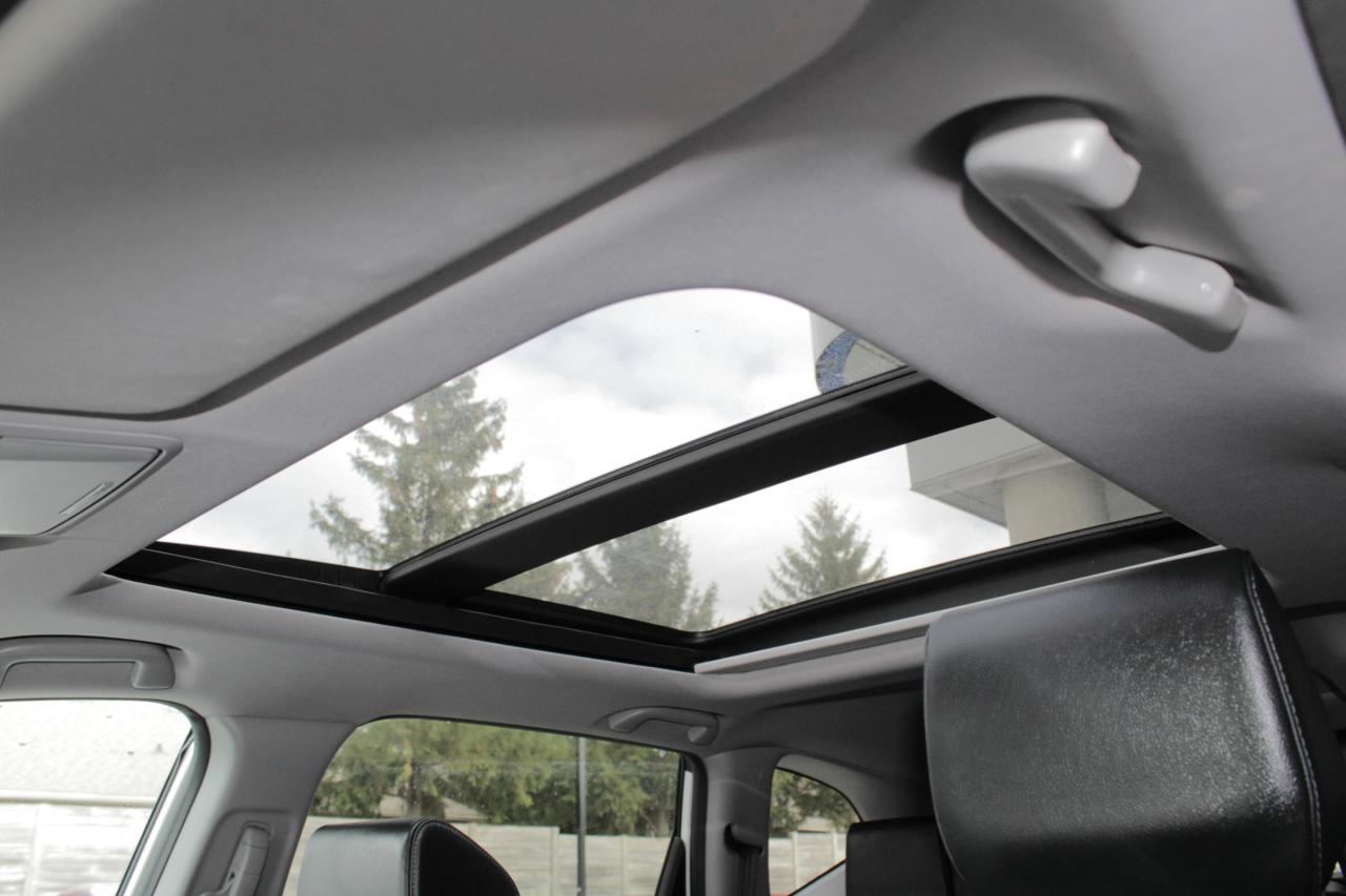 2017 Honda CR-V Touring Photo