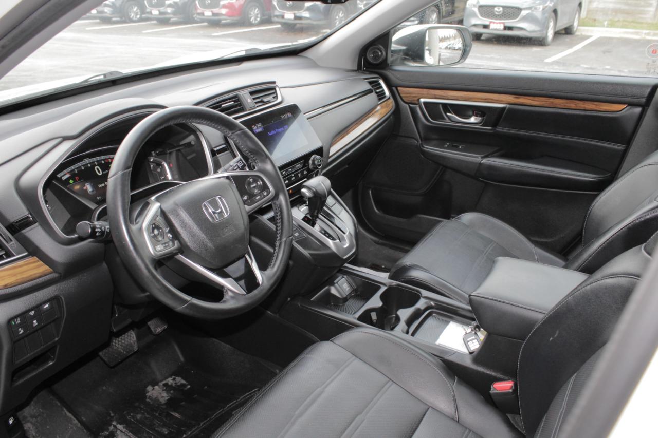 2017 Honda CR-V Touring Photo