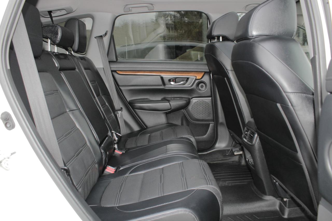 2017 Honda CR-V Touring Photo