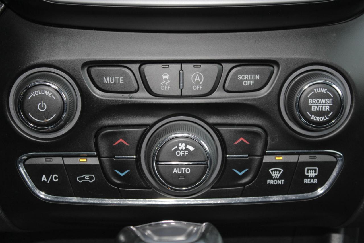 2020 Jeep Cherokee Limited Photo