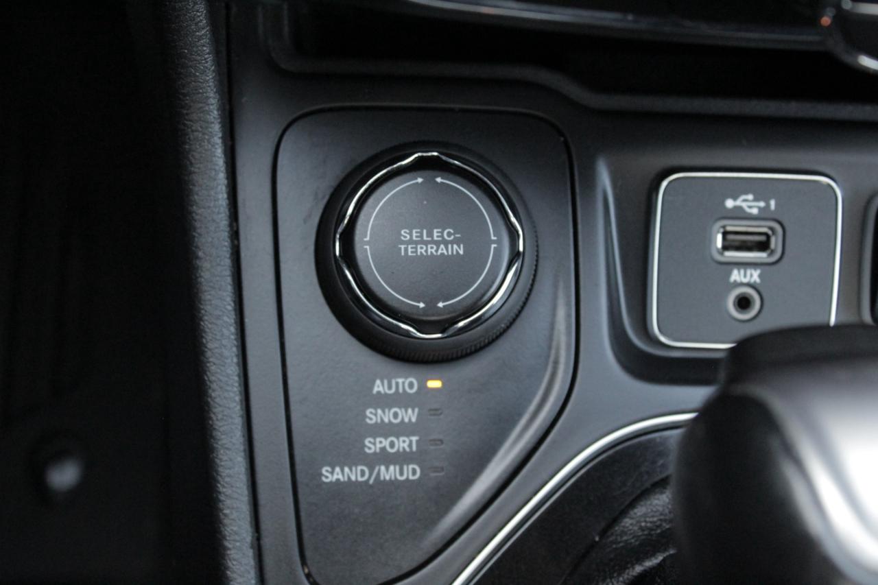 2020 Jeep Cherokee Limited Photo